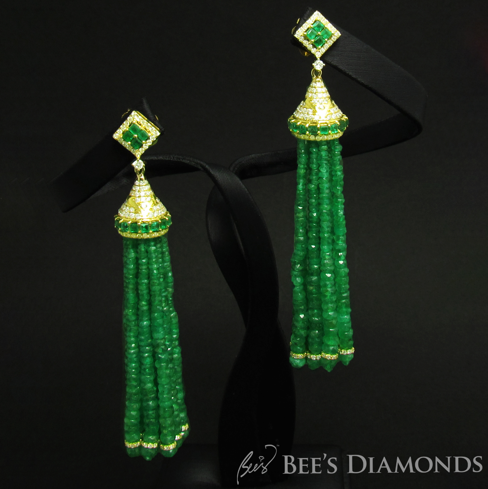 Emerald tassel earrings 18K yellow gold, Bee's Diamonds